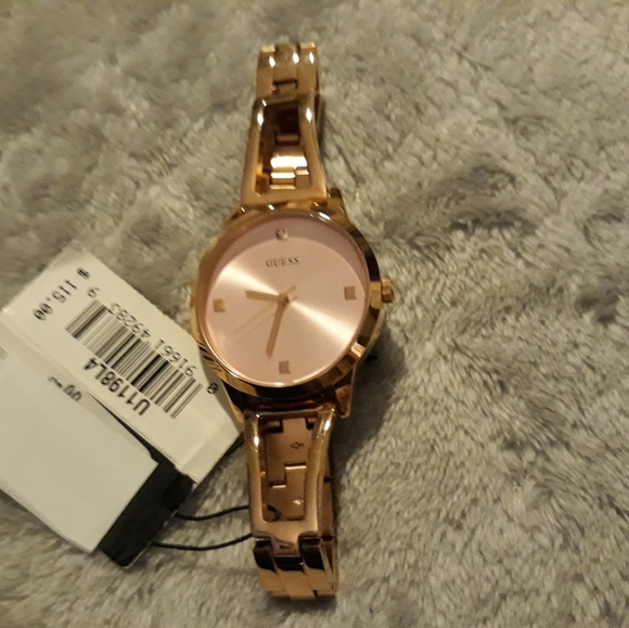 Watch - Picture 3 of 3